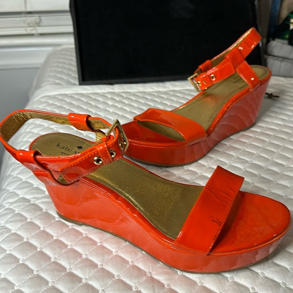 Kate Spade New York patent leather platform sandals 9.5